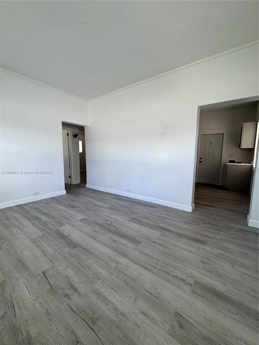 568 E 49th St, Hialeah FL 33013 photo 3