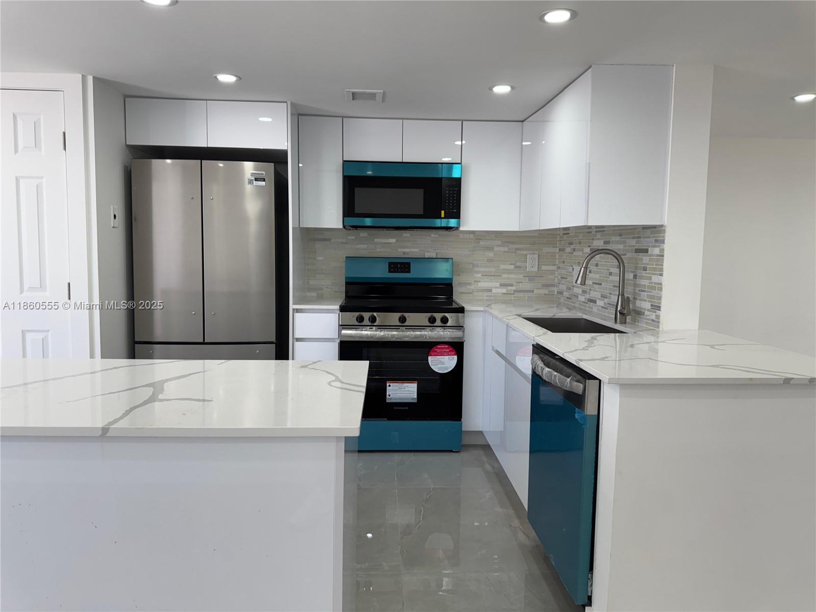 2318 NE 7th St # 34, Hallandale Beach FL 33009 photo 5