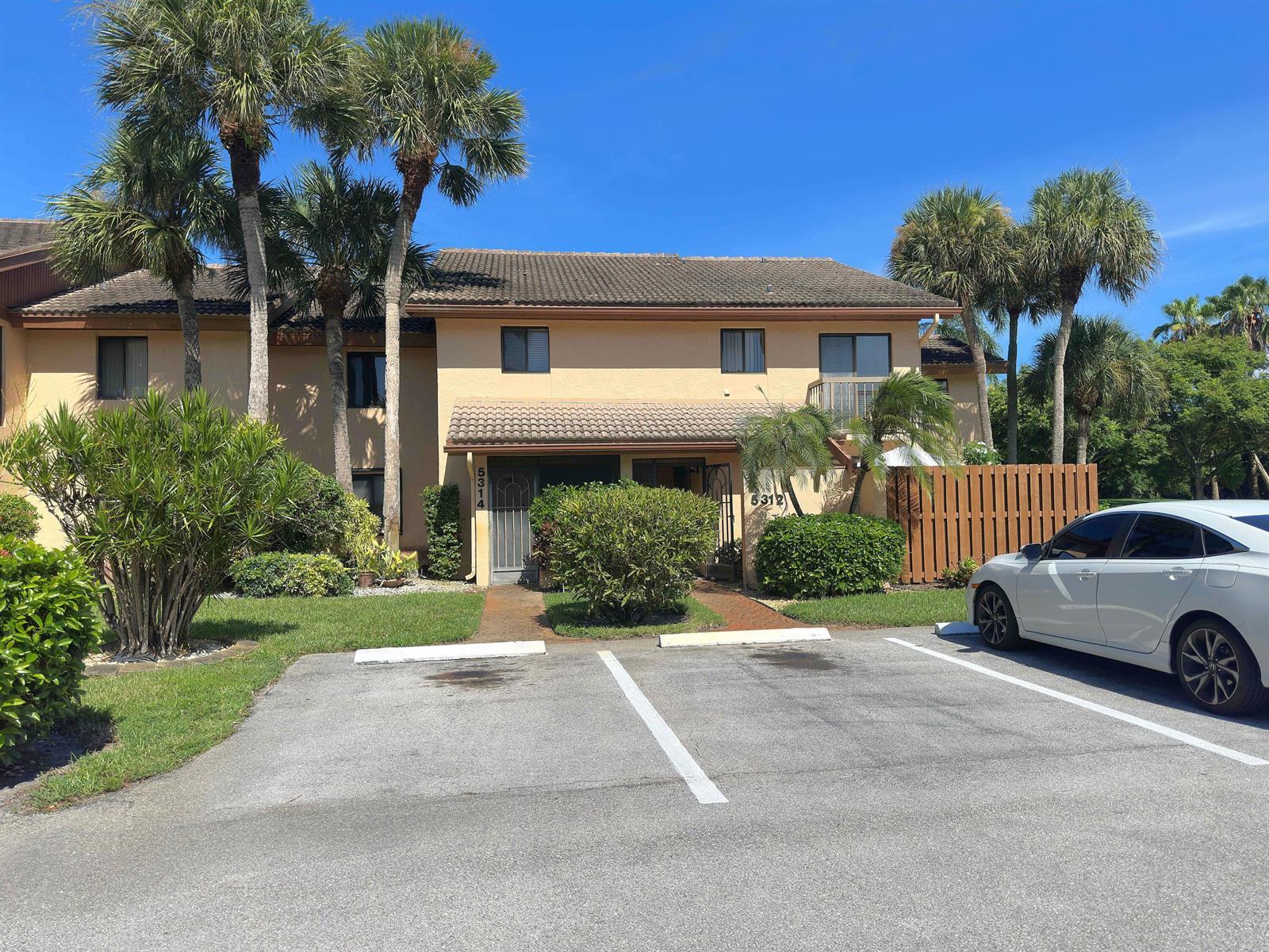 5314 Fountains Drive S, Lake Worth FL 33467 photo 2