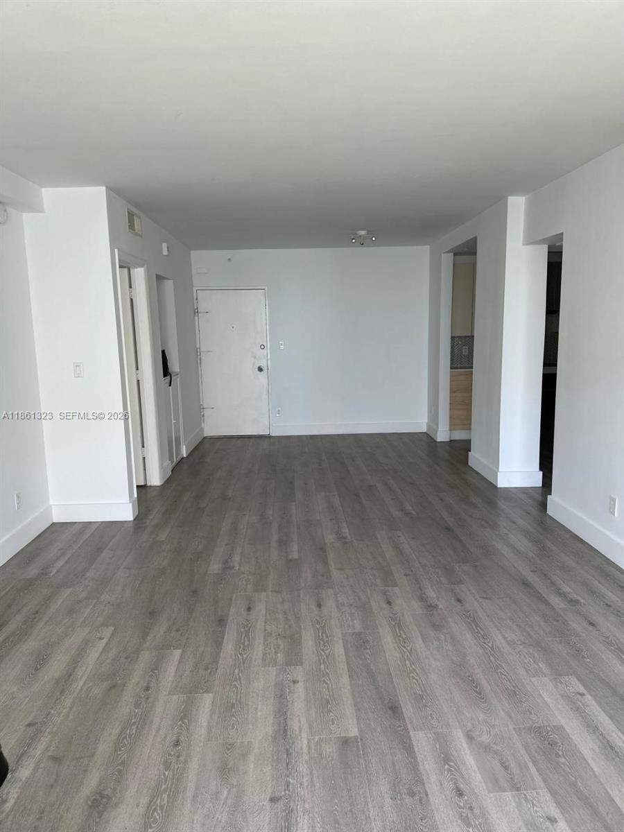 5600 Collins Ave # 11W, Miami Beach FL 33140 photo 3