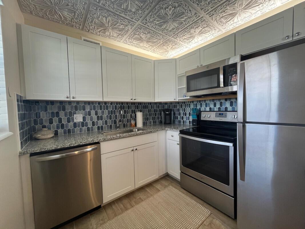 2600 SE Ocean Boulevard # B7, Stuart FL 34996 photo 2