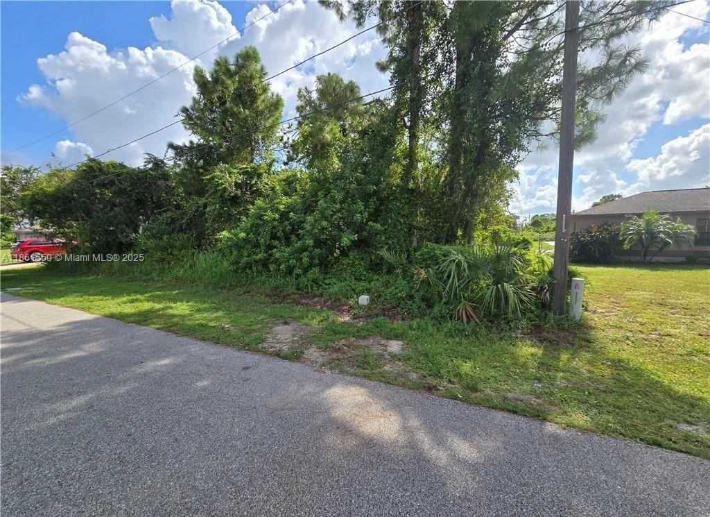 412 Volvo Ave, Sebring FL 33872 photo 2