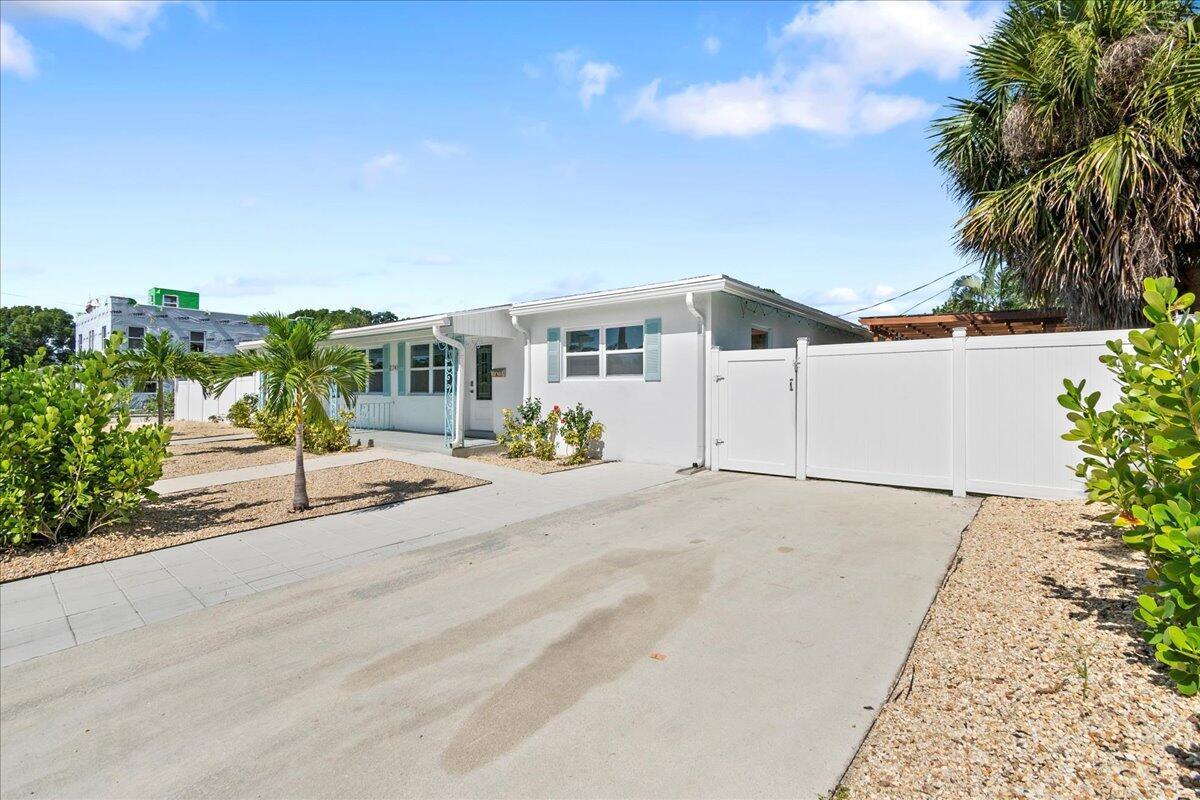 2741 Parker Avenue, West Palm Beach FL 33405 photo 4