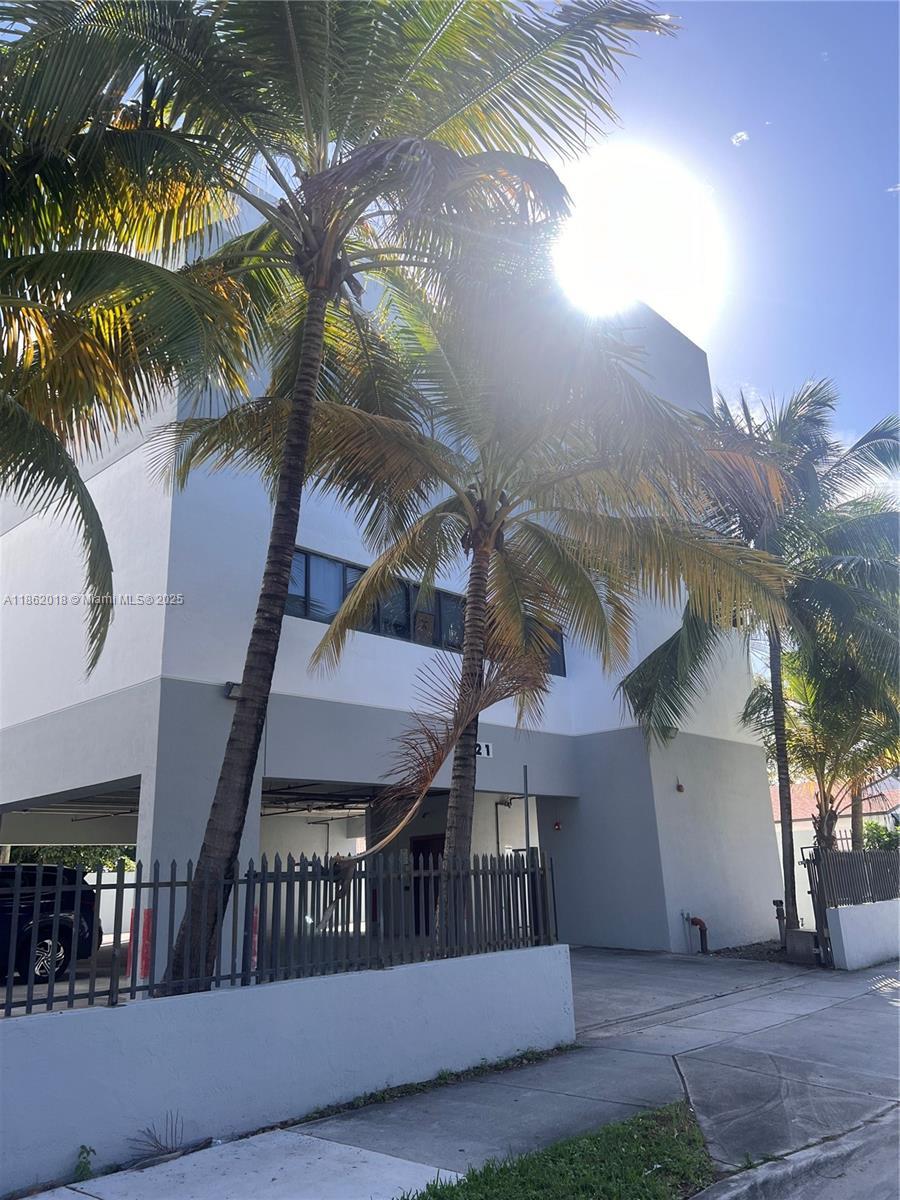 1221 SW 27th Ave - 2nd Floor, Miami FL 33135