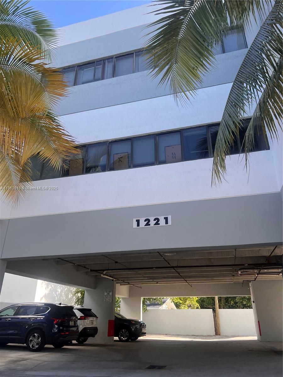1221 SW 27th Ave - 2nd Floor, Miami FL 33135 photo 4