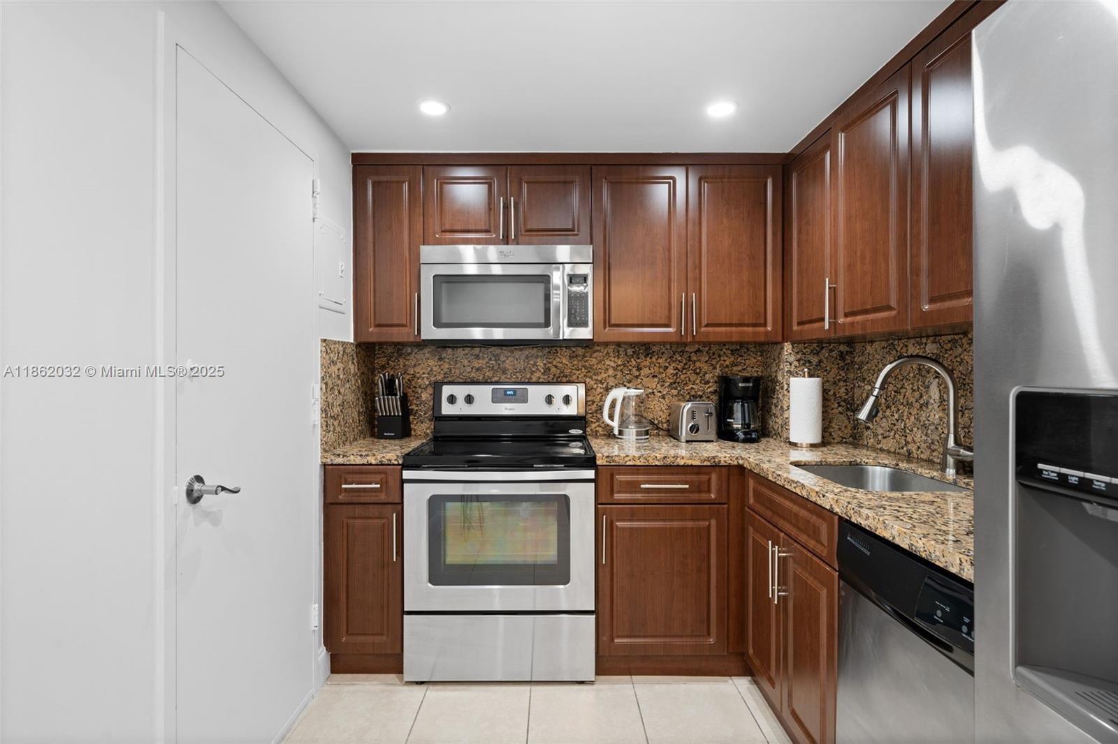 401 Golden Isles Dr # 406, Hallandale Beach FL 3010 photo 3