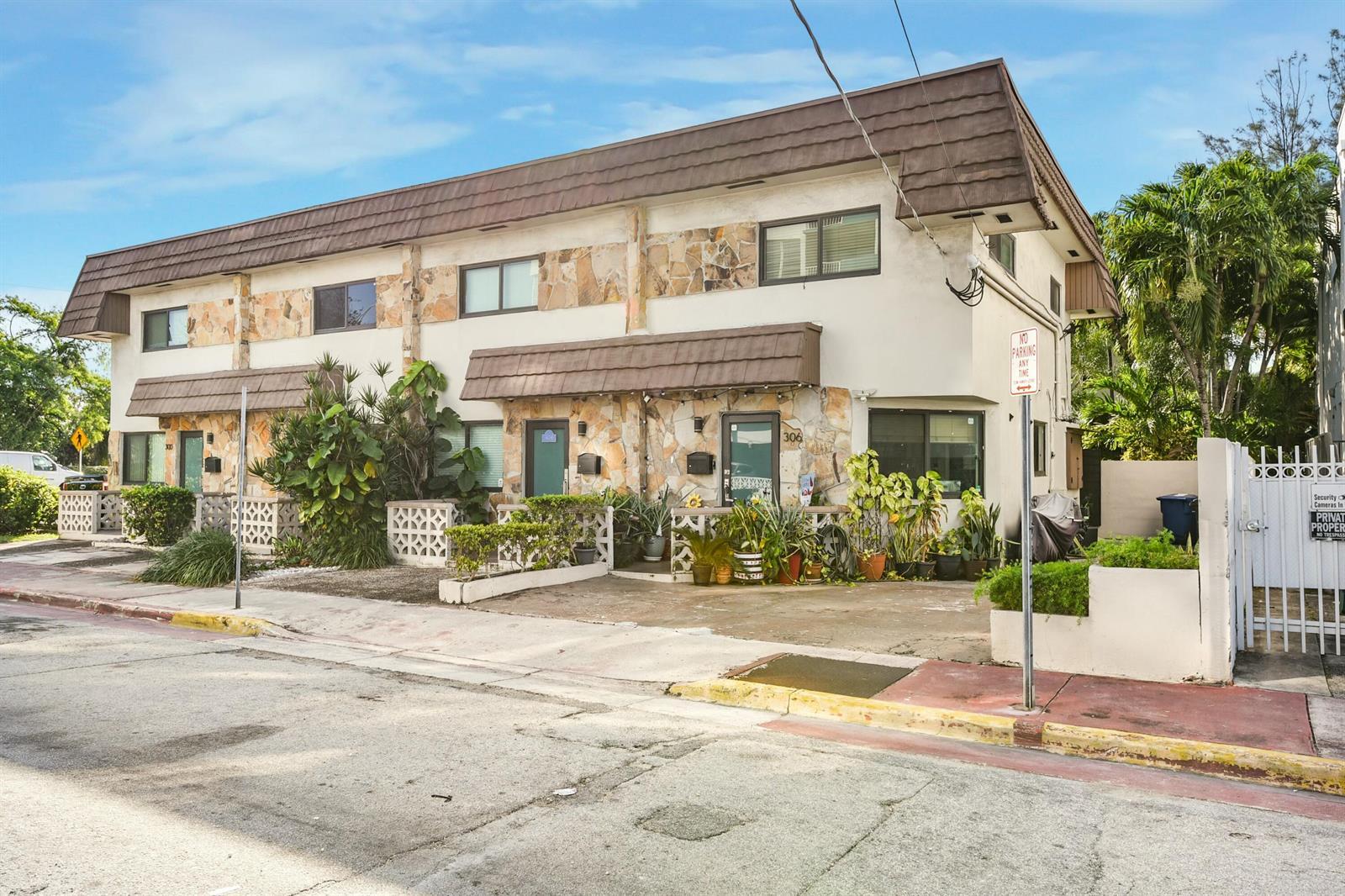 300 80th Street # 300, Miami Beach FL 33141