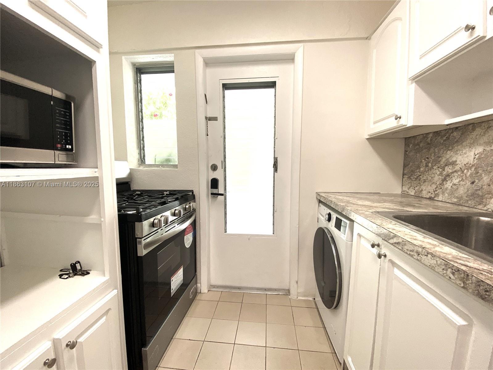 932 Euclid Ave # 2, Miami Beach FL 33139 photo 3