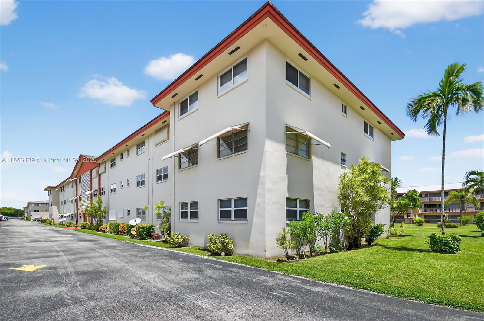 5300 Washington St # N315, Hollywood FL 33021 photo 3