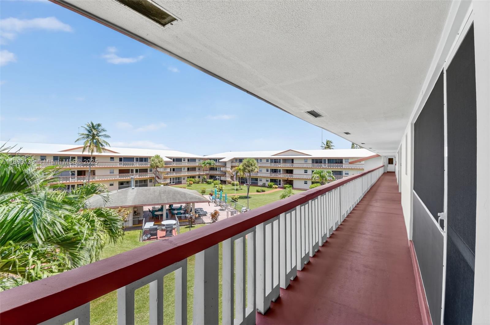 5300 Washington St # N315, Hollywood FL 33021 photo 4