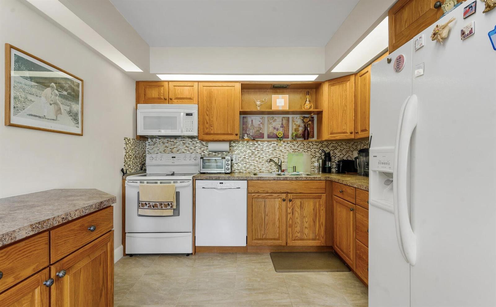 106 Wellington M # 1, West Palm Beach FL 33417 photo 5