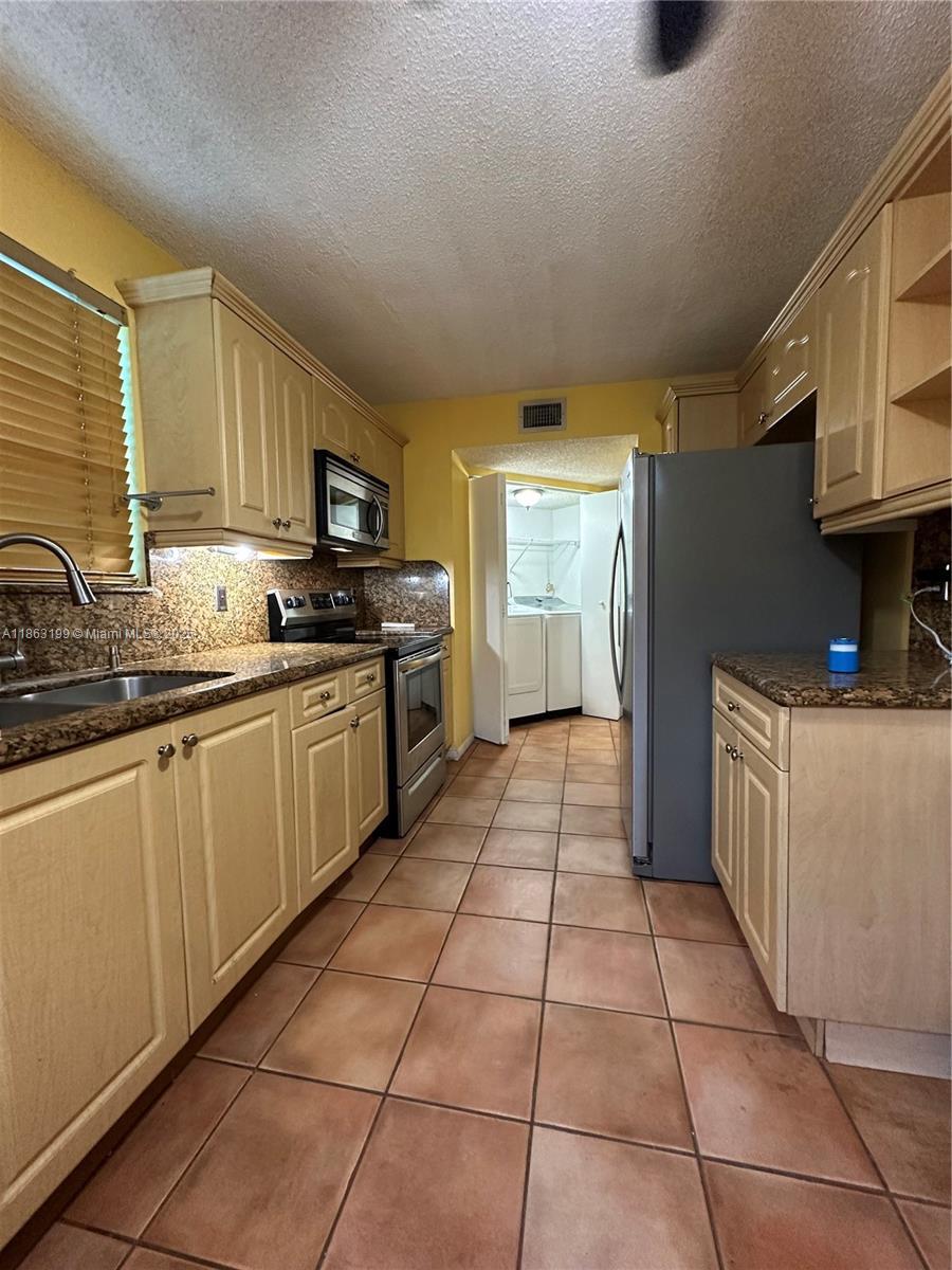 2653 SE 20th Ct # D, Homestead FL 33035 photo 5