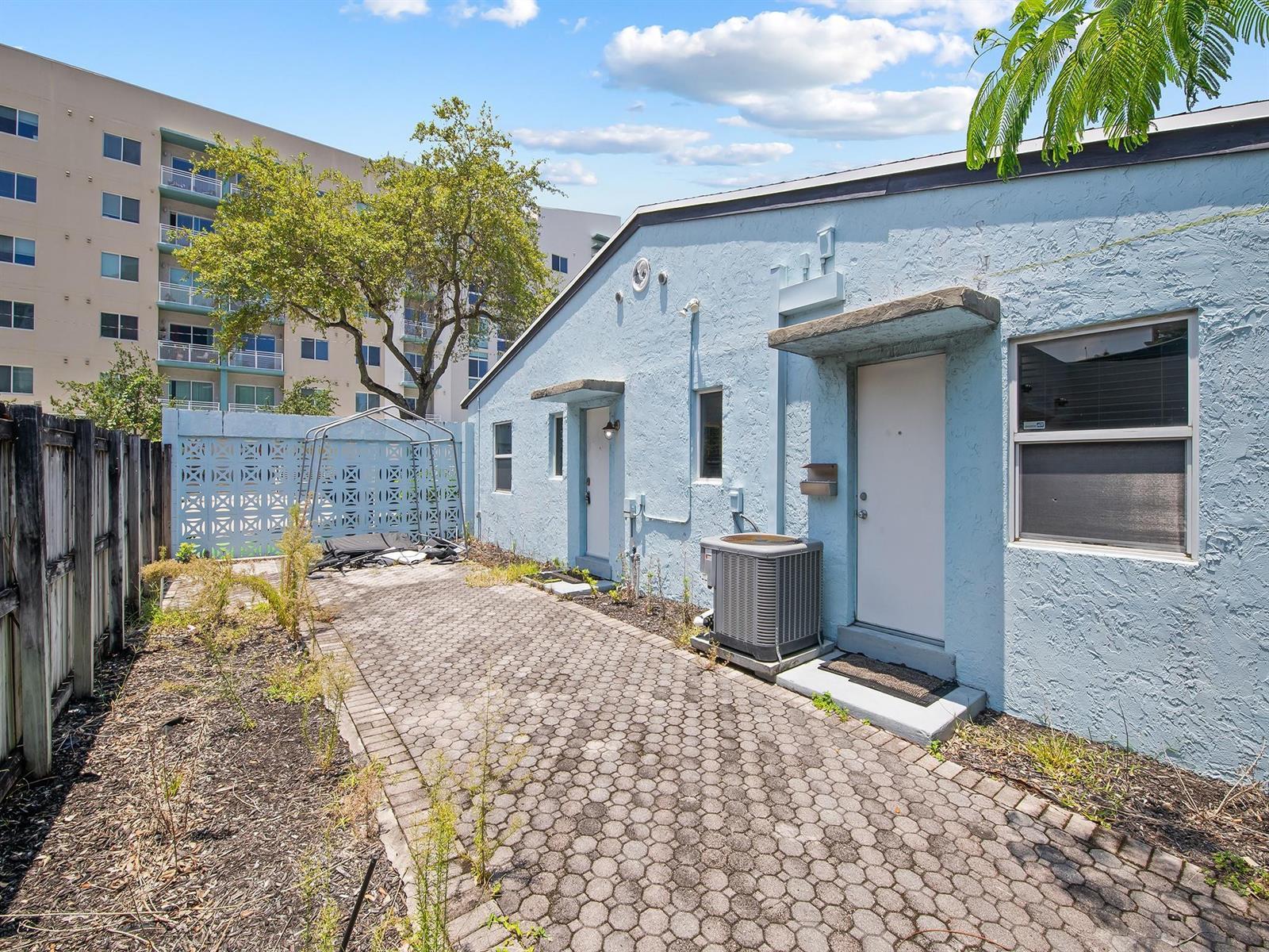 642 NE 3rd Avenue, Fort Lauderdale FL 33304 photo 3