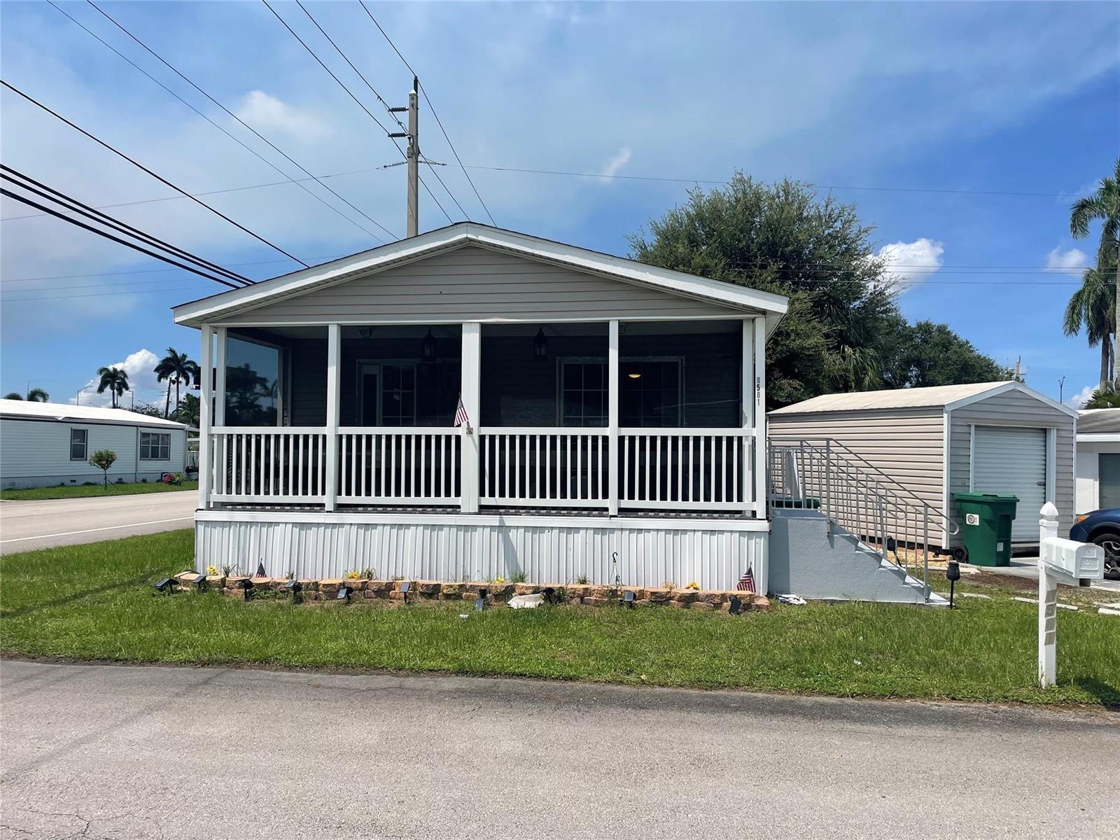 8581 SW 16th Street, Davie FL 33324