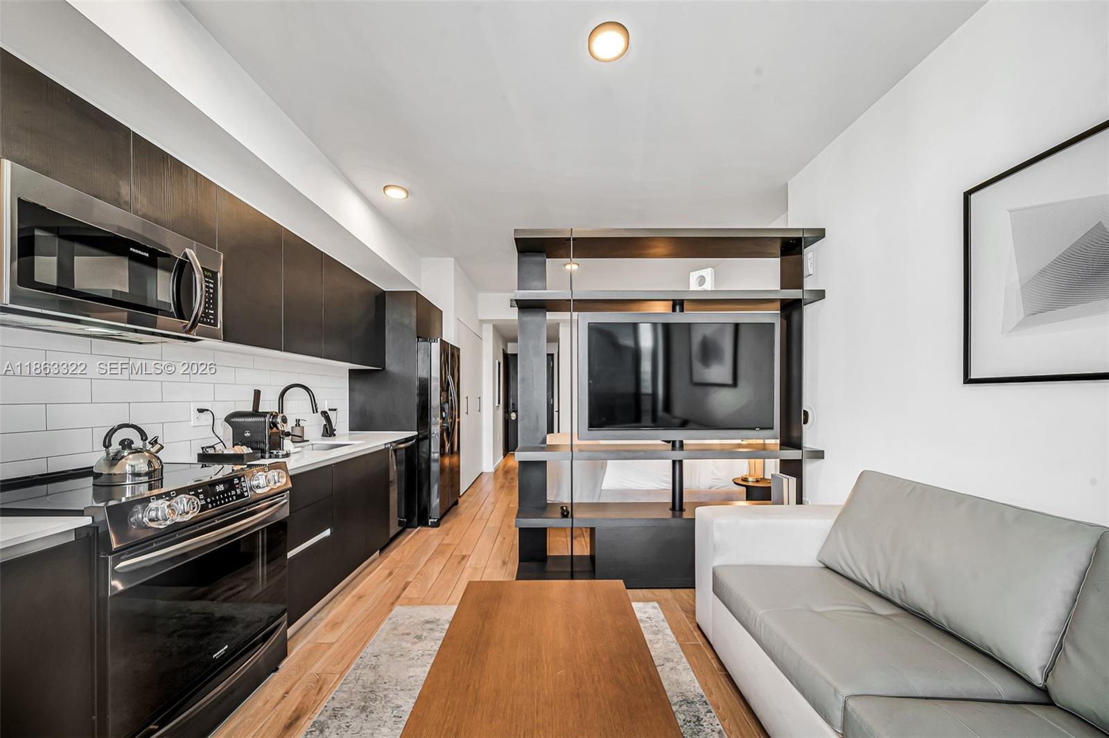 398 NE 5 # 4416, Miami FL 33132