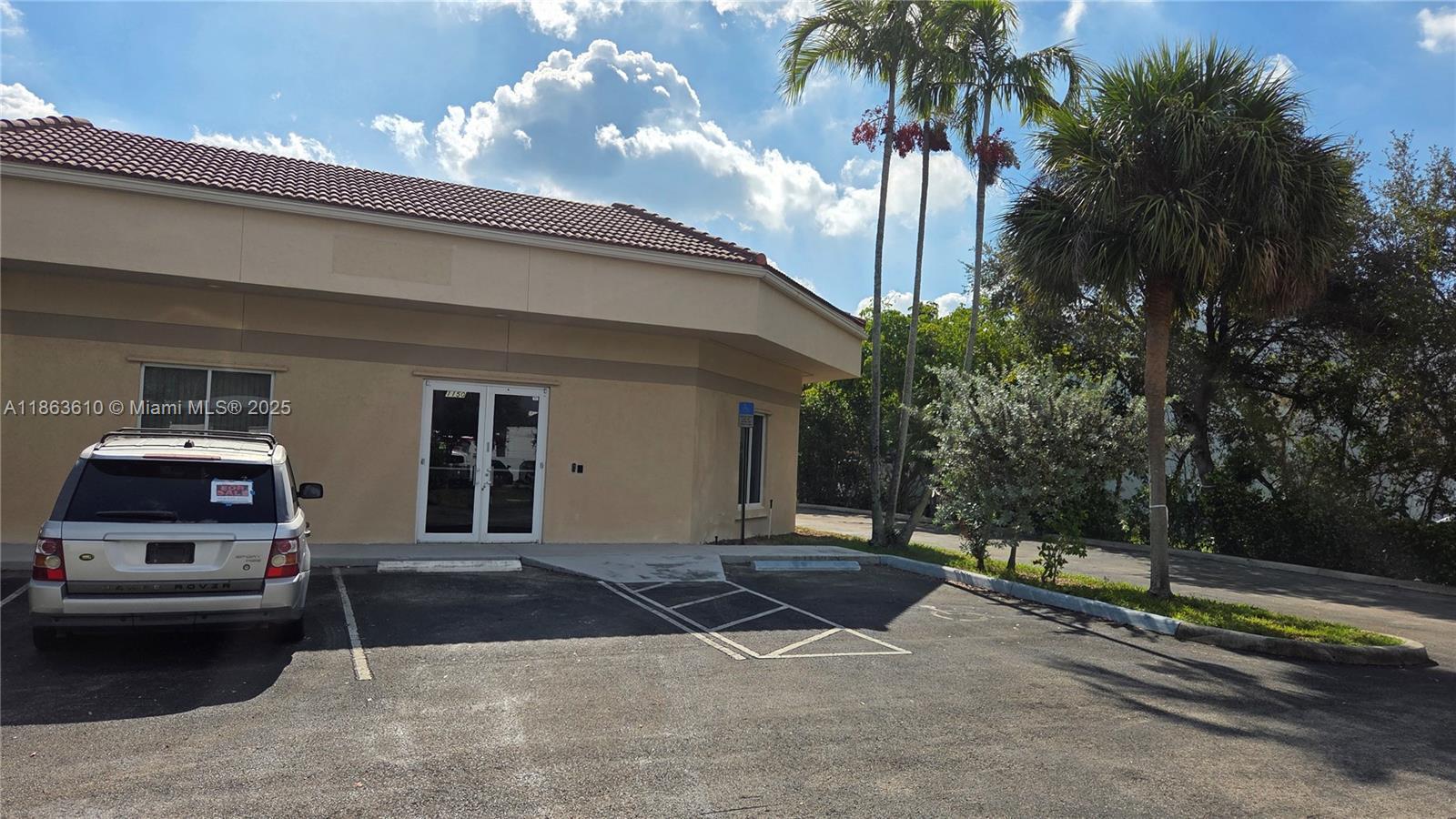 1150 SW 30th Ave, Pompano Beach FL 33069 photo 3