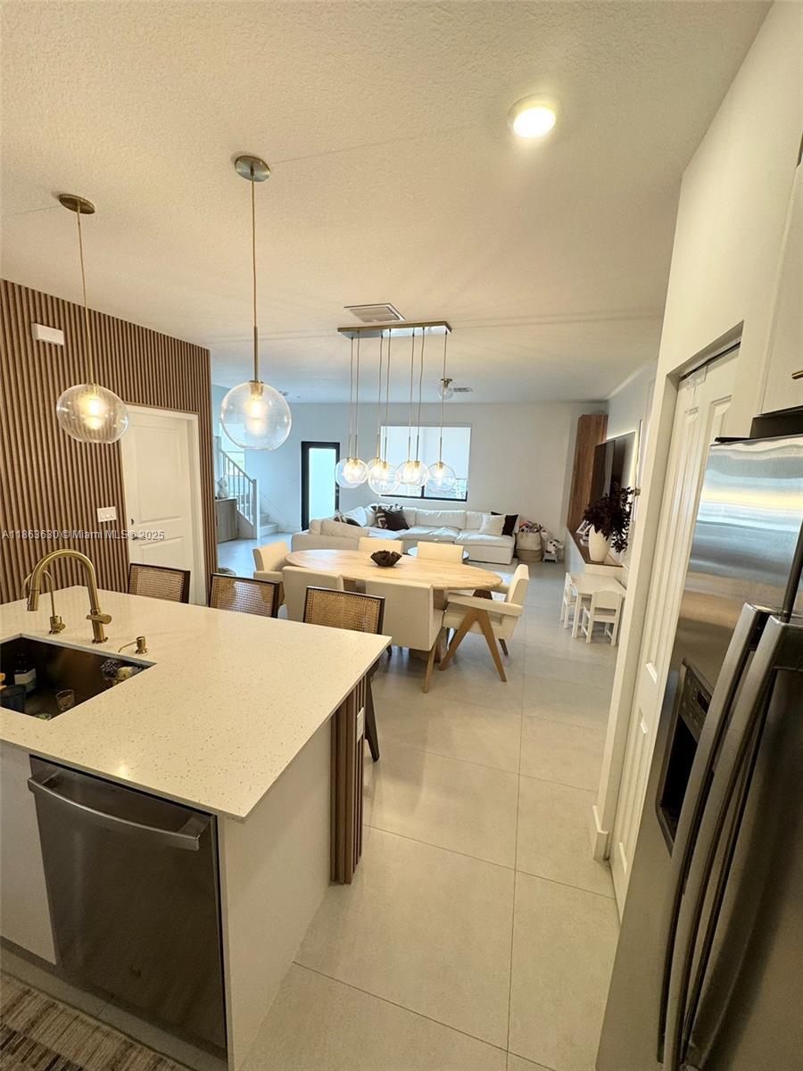 4867 NW 84th Ave, Doral FL 33166 photo 5