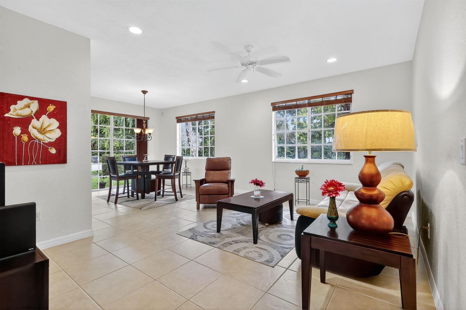 6272 S Military Trail # 206, Lake Worth FL 33463 photo 2