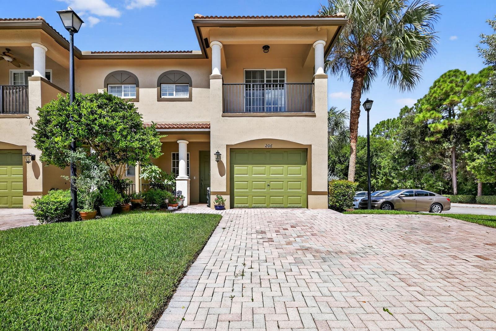 6272 S Military Trail # 206, Lake Worth FL 33463
