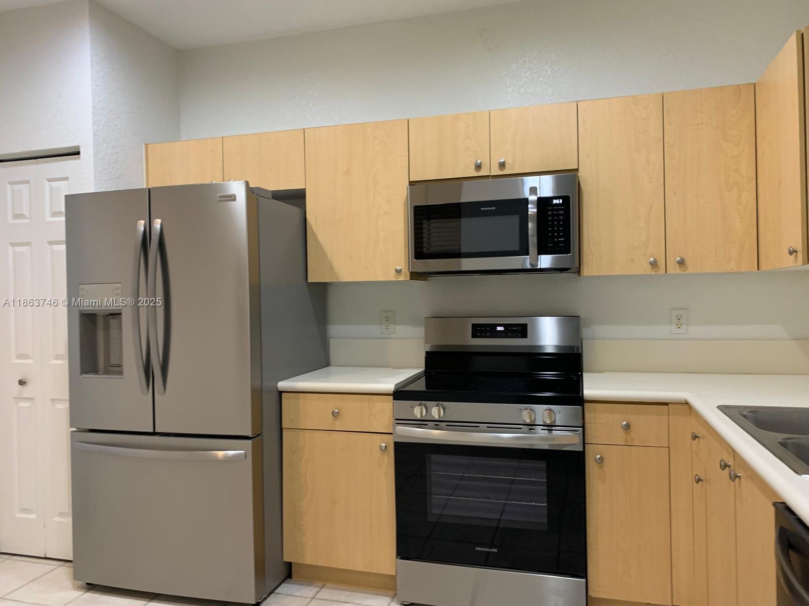 3843 E Pond Apple Dr # 4, Weston FL 33332 photo 4