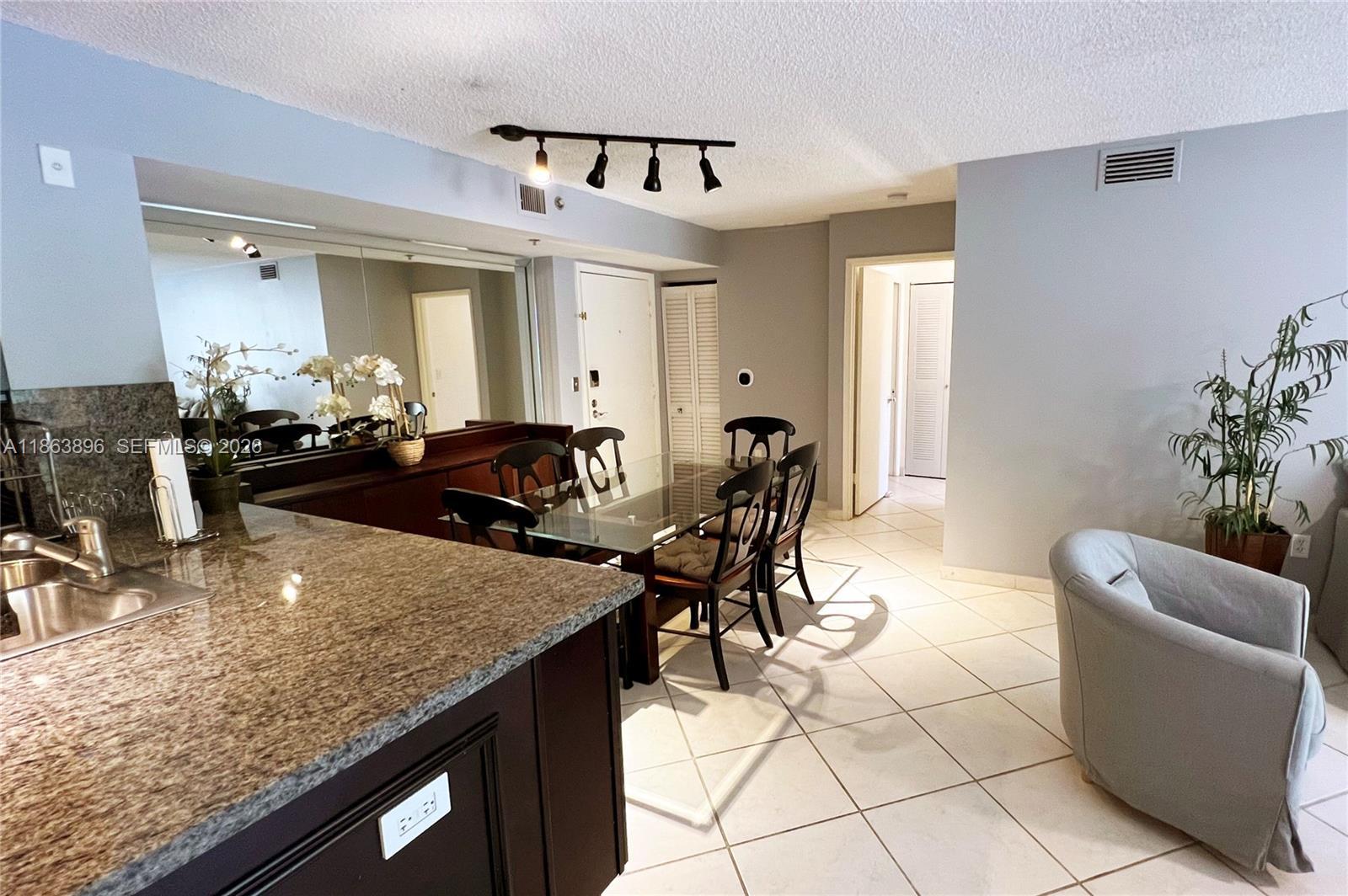 19555 E Country Club Dr # 8305, Aventura FL 33180 photo 5