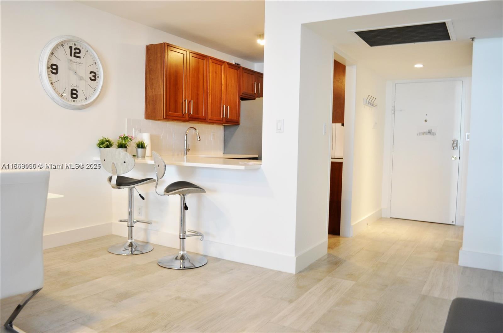 100 Lincoln Rd # 435, Miami Beach FL 33139 photo 3