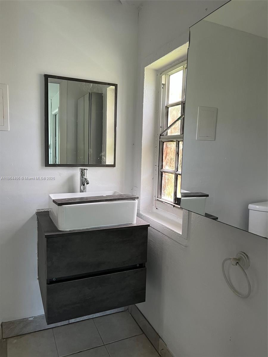 802 S 24th Ave, Hollywood FL 33020 photo 3