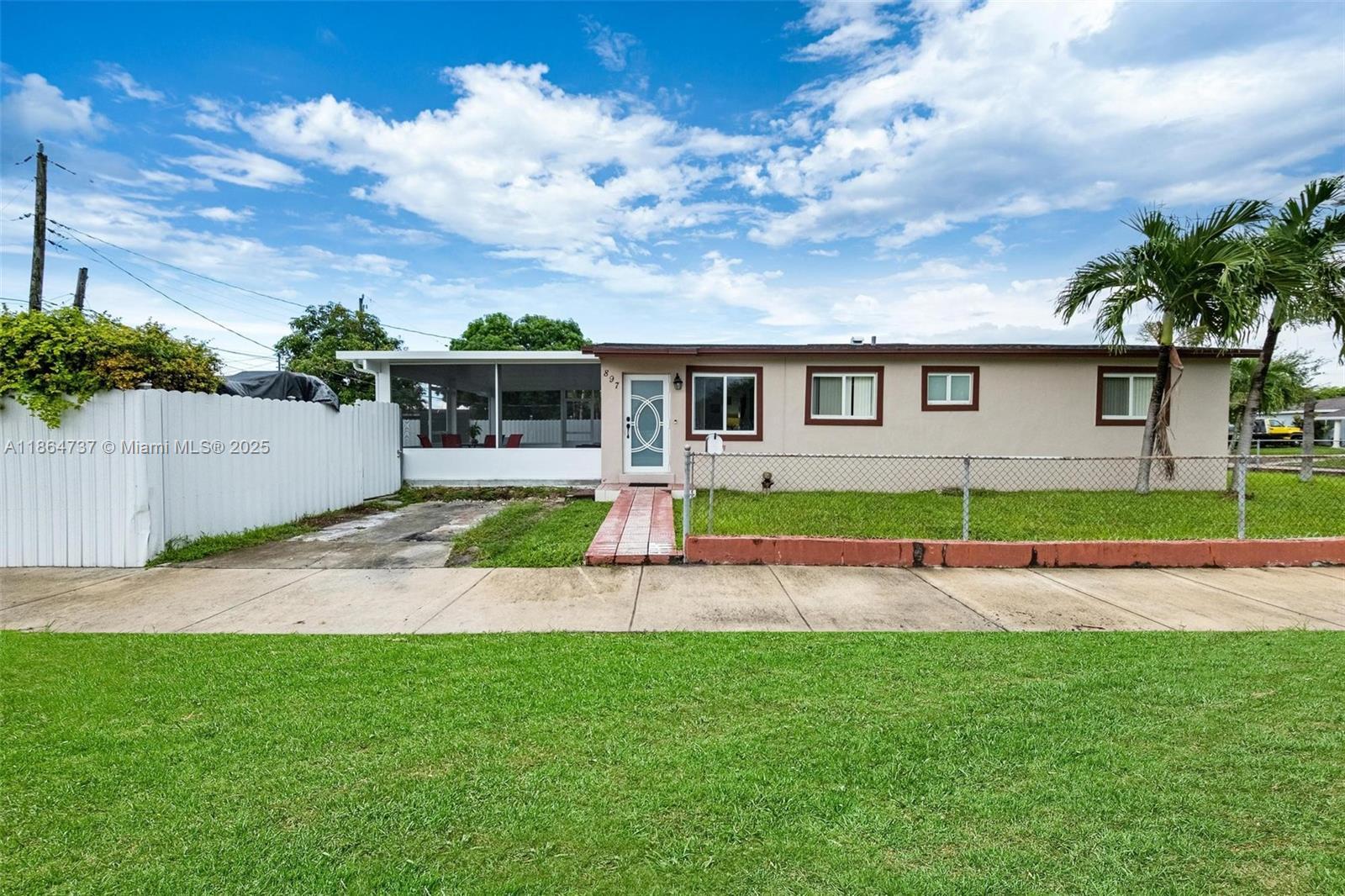 897 W 36th St, Hialeah FL 33012