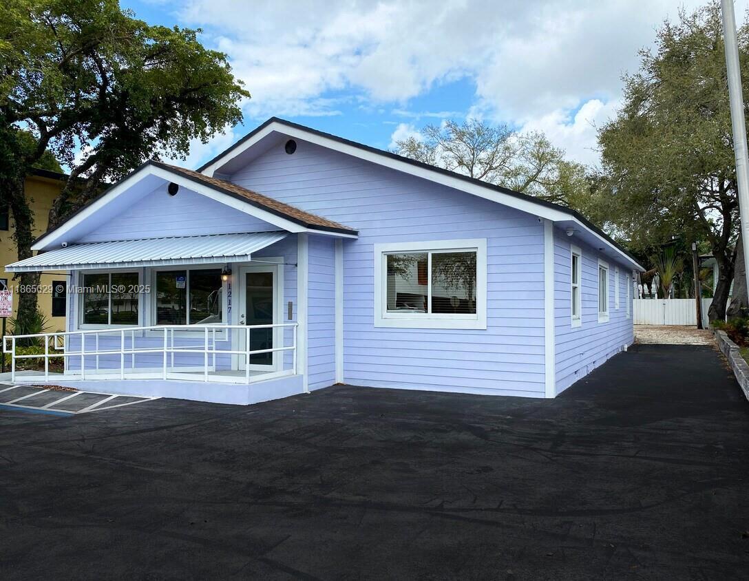 1217 E Broward Blvd, Fort Lauderdale FL 33301
