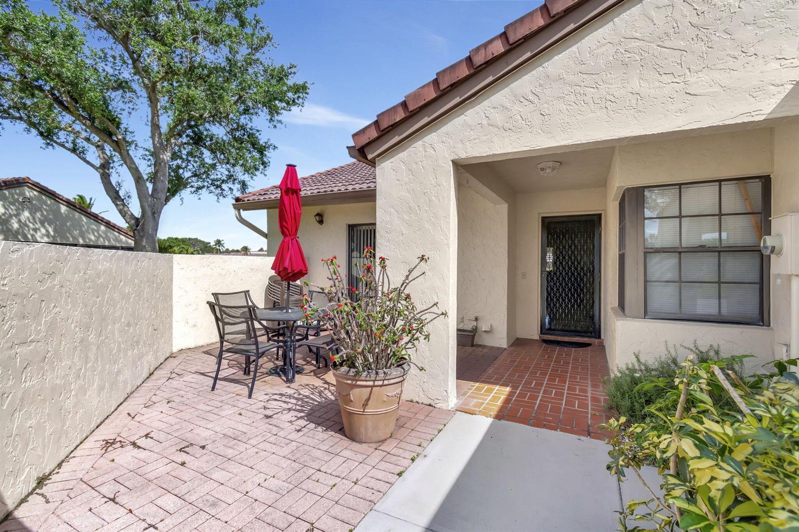 5531 Parkwalk Circle E, Boynton Beach FL 33472 photo 2