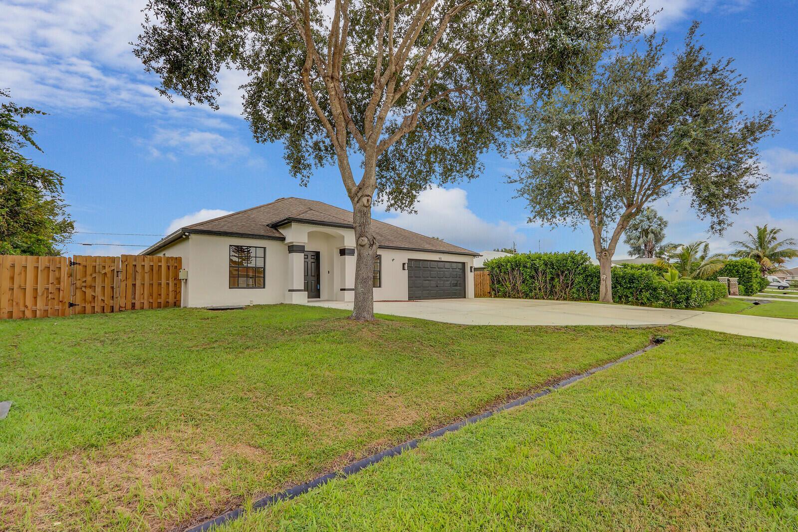 183 SW Ladybug Drive, Port St. Lucie FL 34953 photo 3