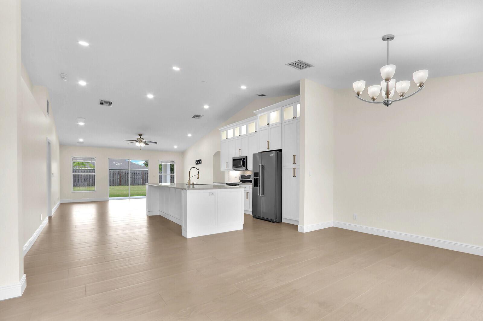 183 SW Ladybug Drive, Port St. Lucie FL 34953 photo 4