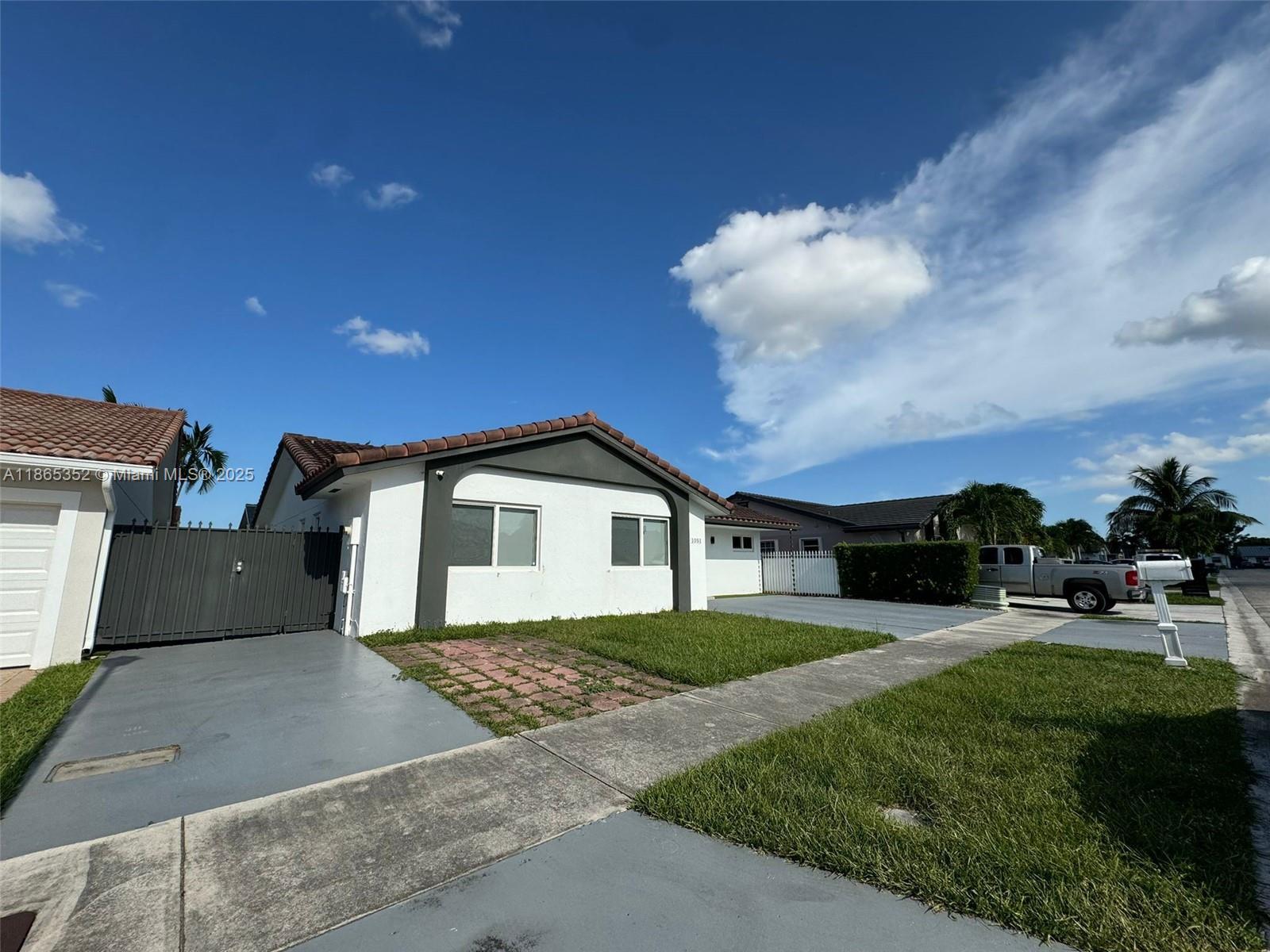 1051 NW 128th Ave, Miami FL 33182 photo 2
