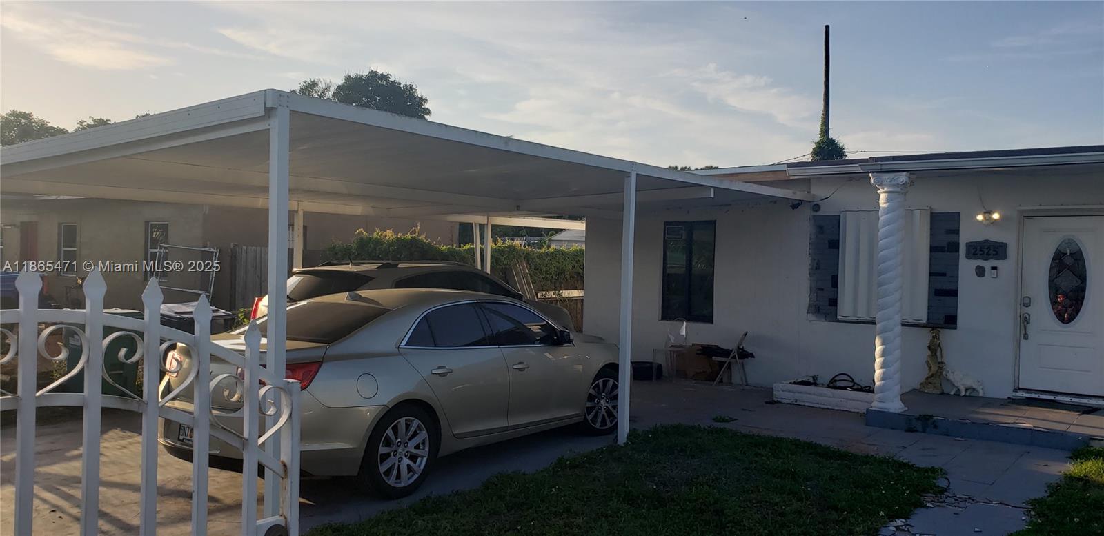 2525 NW 156th St, Miami Gardens FL 33054 photo 2