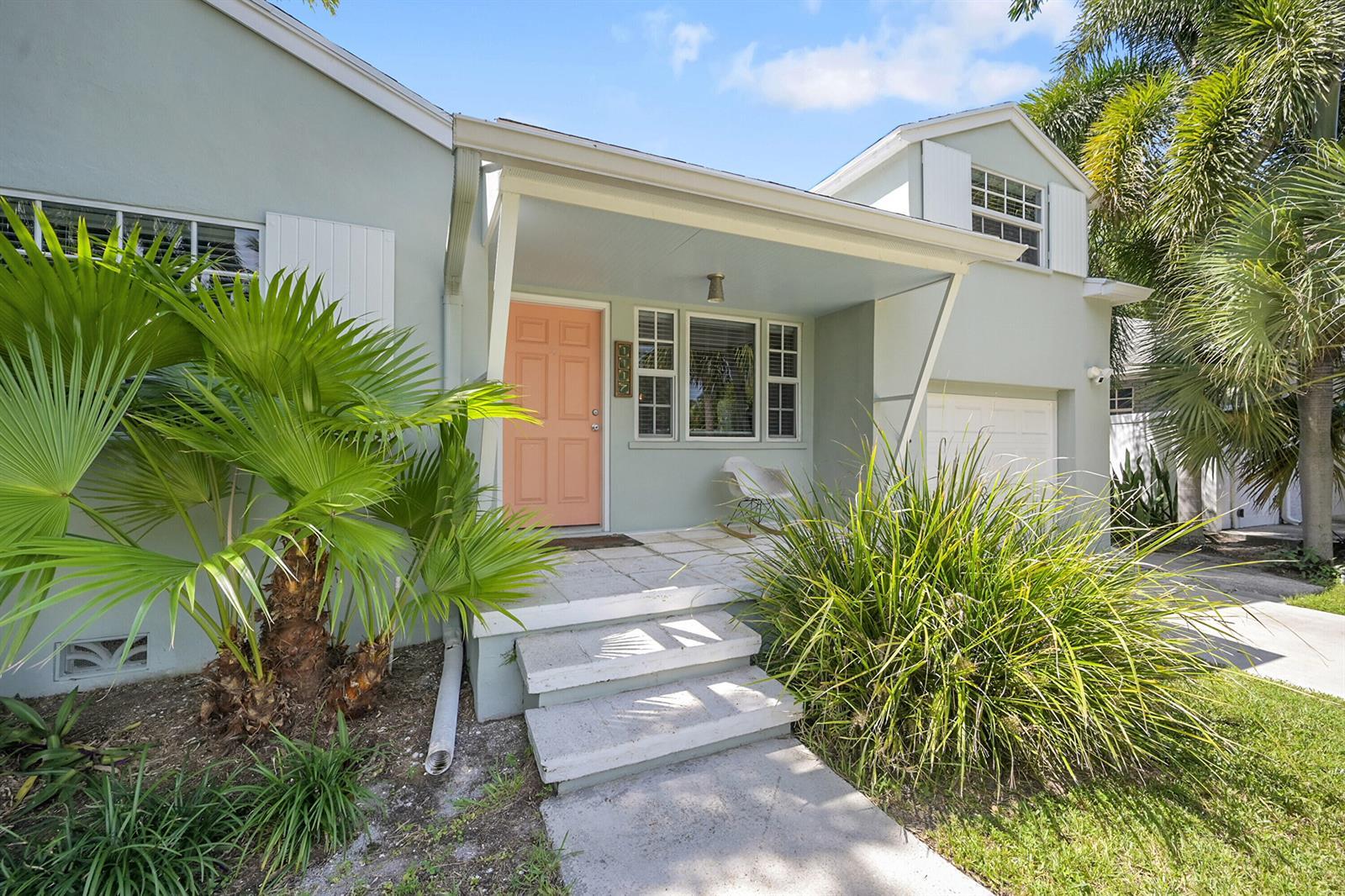 1117 S Palmway, FL 33460