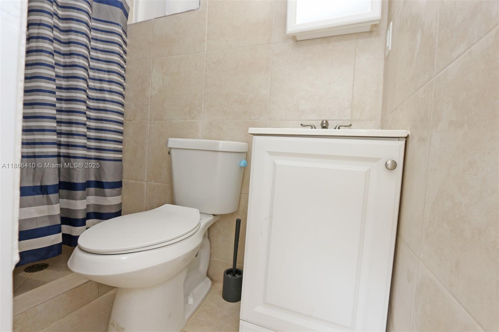230 SW 16th Ave # 5, Miami FL 33135 photo 4
