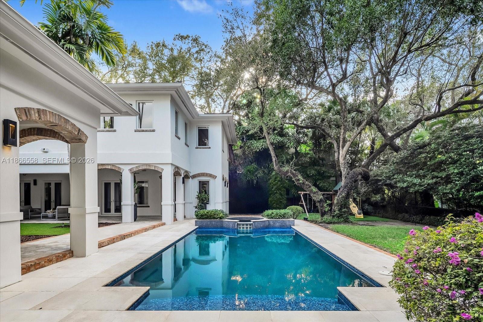 2820 Brickell Ave, Miami FL 33129 photo 2