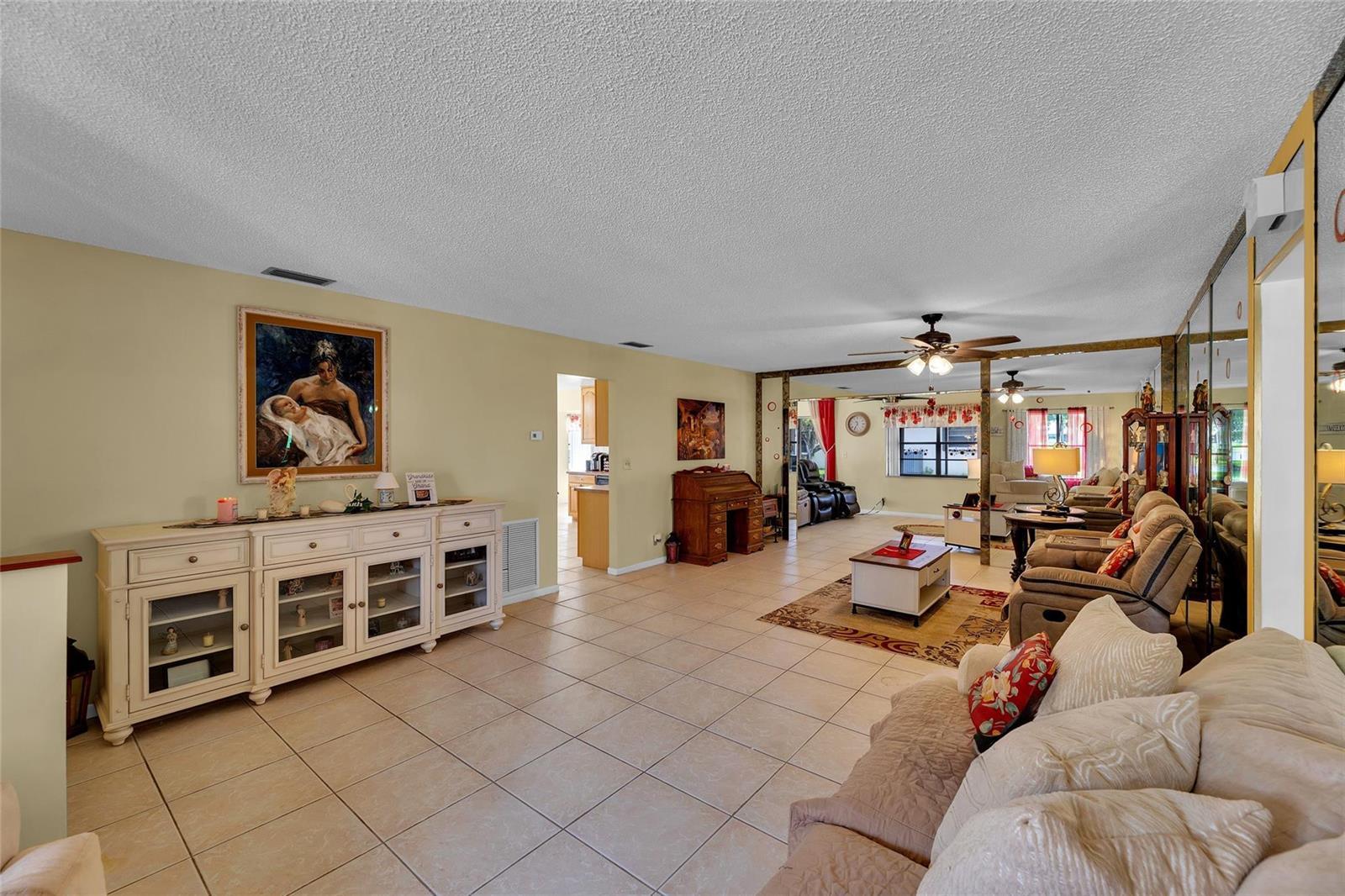 9802 NW 75th Court, Tamarac FL 33321 photo 4