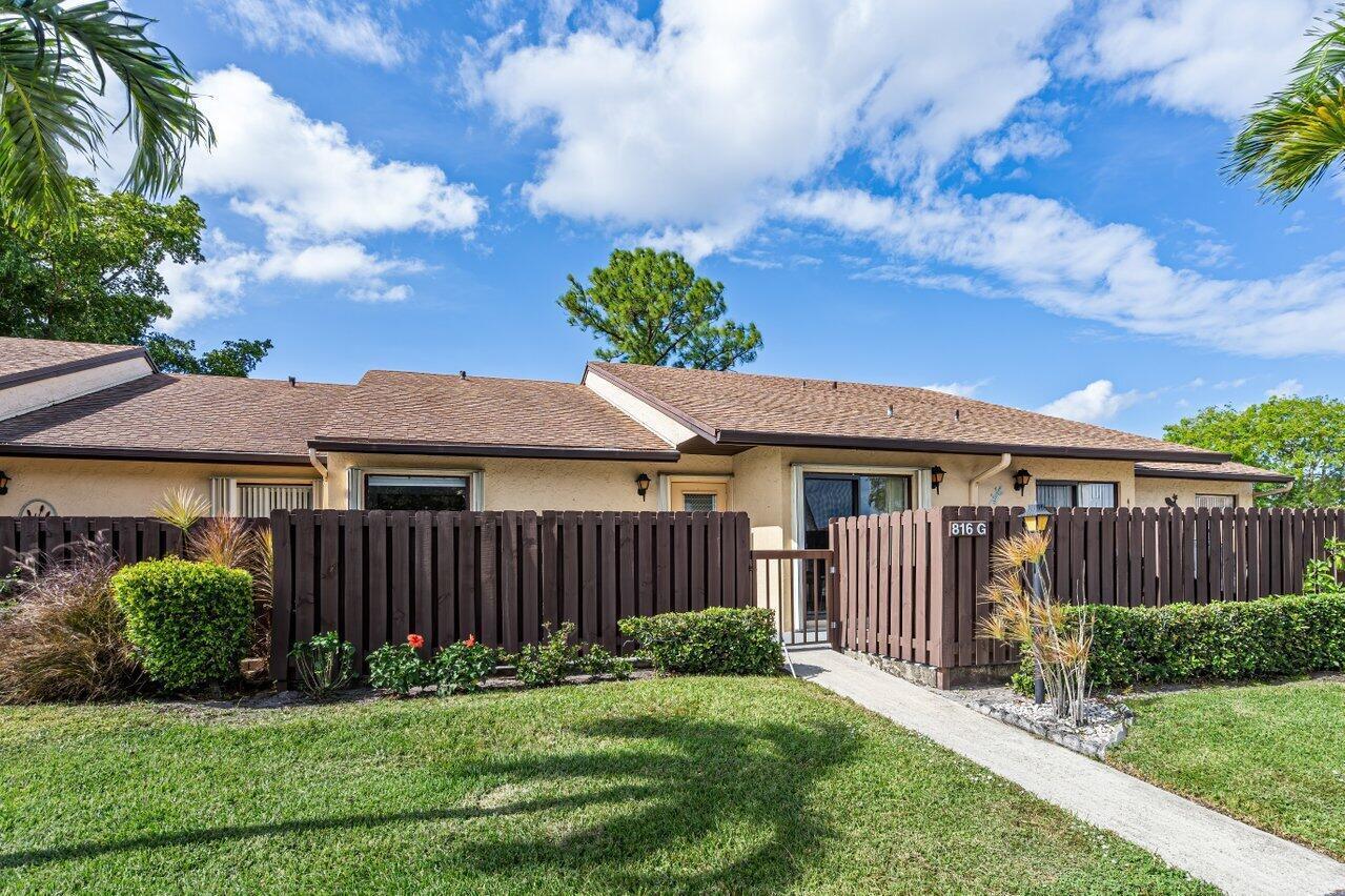 816 Sky Pine Way # G, FL 33415 photo 2