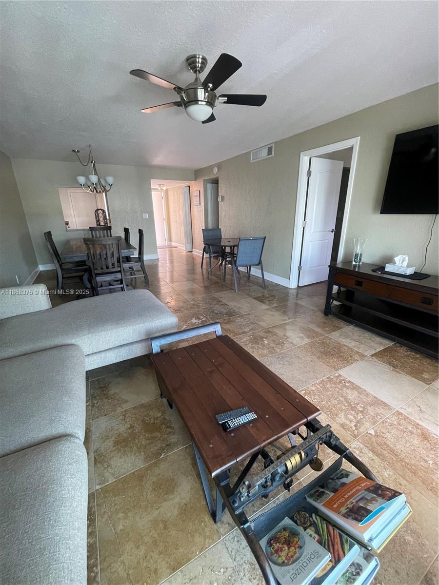 410 SE 2nd St # 422, Hallandale Beach FL 33009