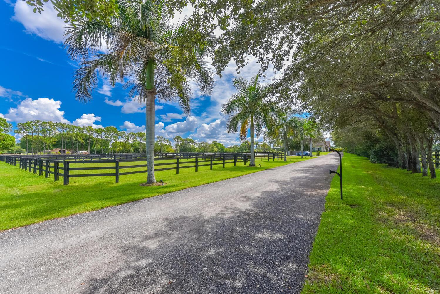 2780 Skipiks Way, Wellington FL 33470 photo 3