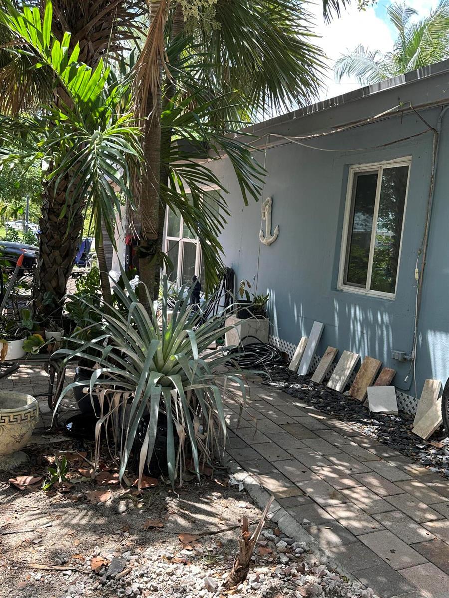 1571 NE 43rd Street, Pompano Beach FL 33064 photo 2