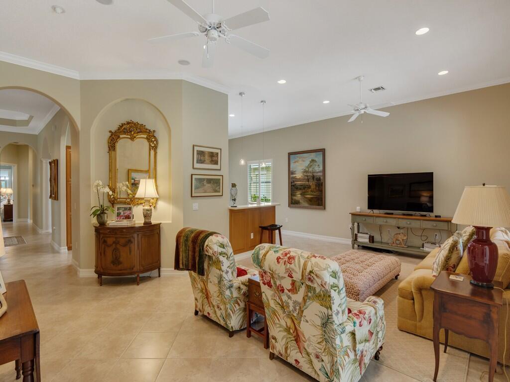 1225 Riverwind Circle, Vero Beach FL 32967 photo 4