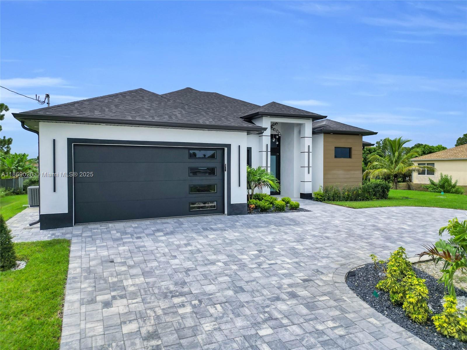 911 Sara Ave N, Lehigh Acres FL 33971 photo 3