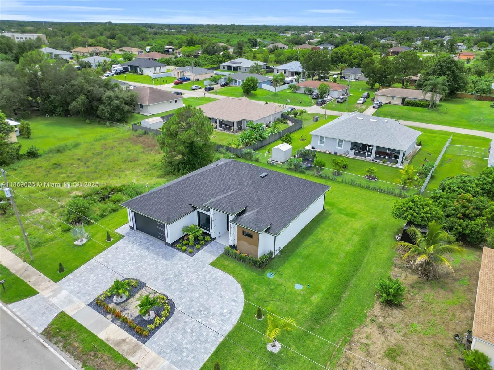 911 Sara Ave N, Lehigh Acres FL 33971 photo 5