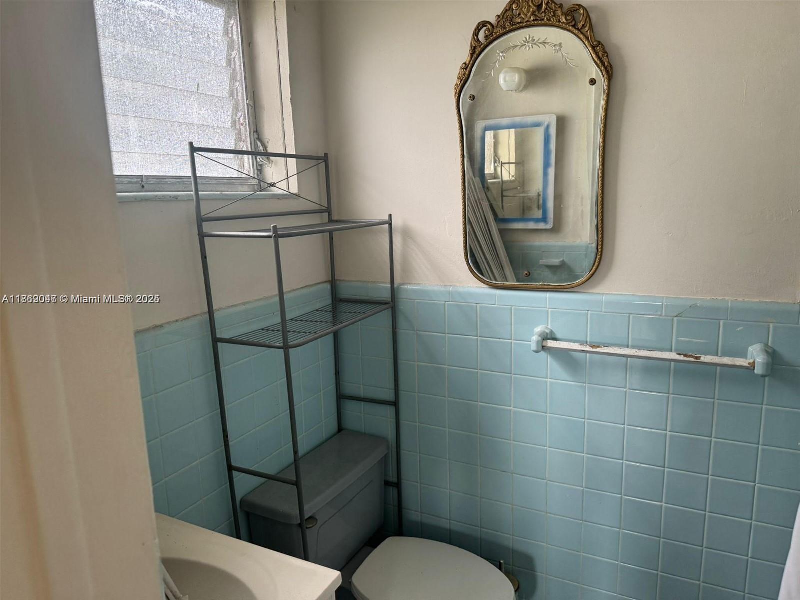 1450 NE 118th St, Miami FL 33161 photo 3