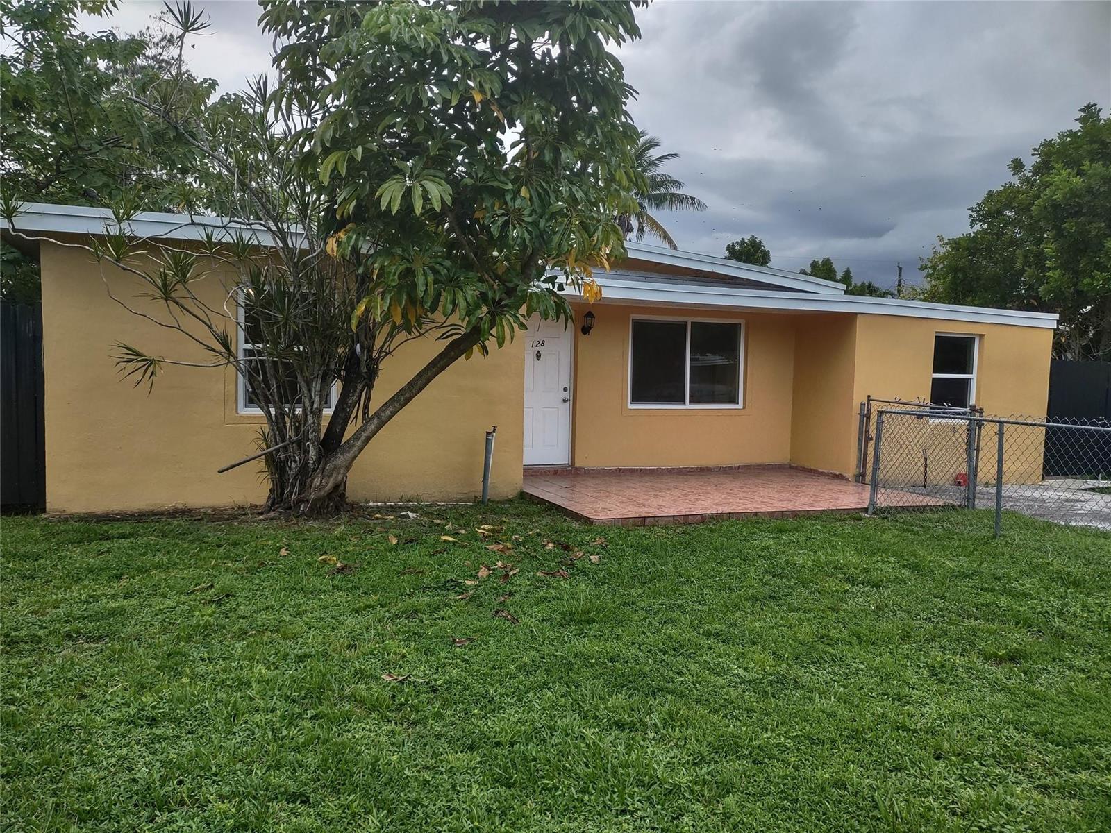 128 Miami Gardens Road, West Park FL 33023 photo 3