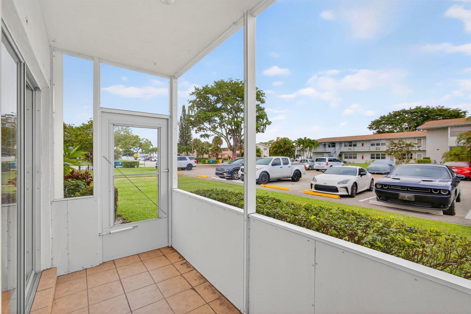 221 Coventry J, West Palm Beach FL 33417 photo 3