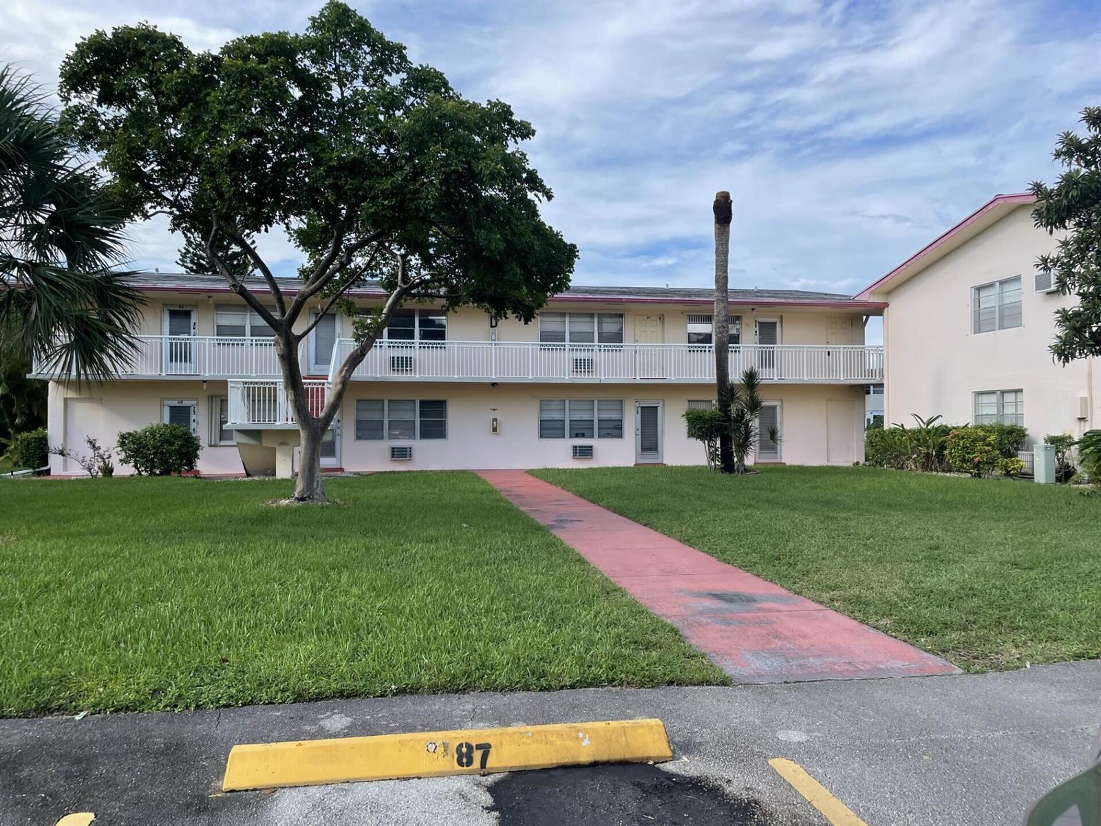 75 Waltham D, West Palm Beach FL 33417