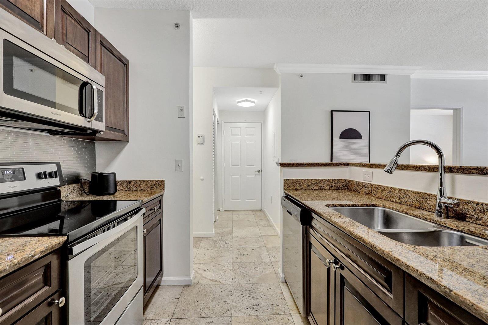 580 S Sapodilla Avenue # 105, West Palm Beach FL 33401 photo 5